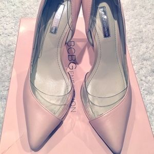 BCBG BG-Tricky nude and clear pumps